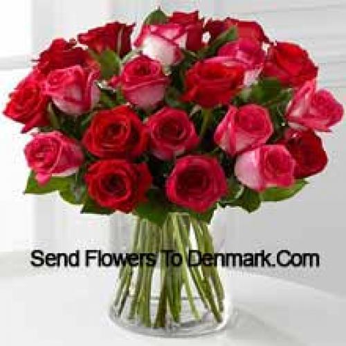 25 Cute Roses in Vase