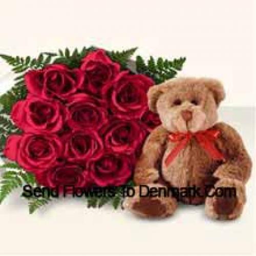 11 Rose Rosse con un carino orsacchiotto marrone